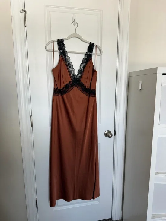 Abercrombie & Fitch Satin Slip Midi Dress Lace - Picture 3 of 7